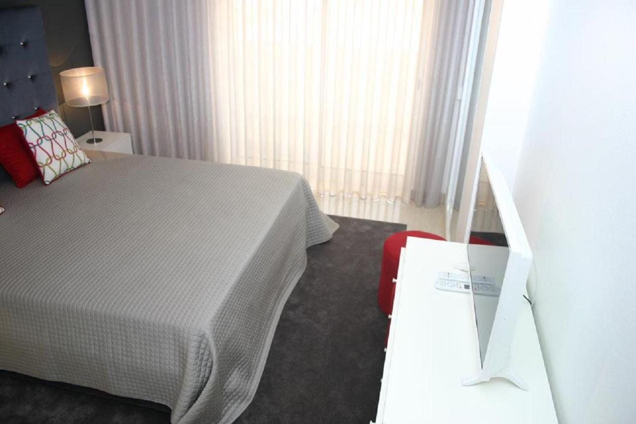 Apartamento Luminoso Urb. Quinta Das Palmeiras 포르체스 외부 사진